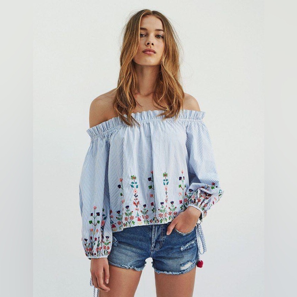 STRADIVARIUS Off Shoulder Embroidery Blouse